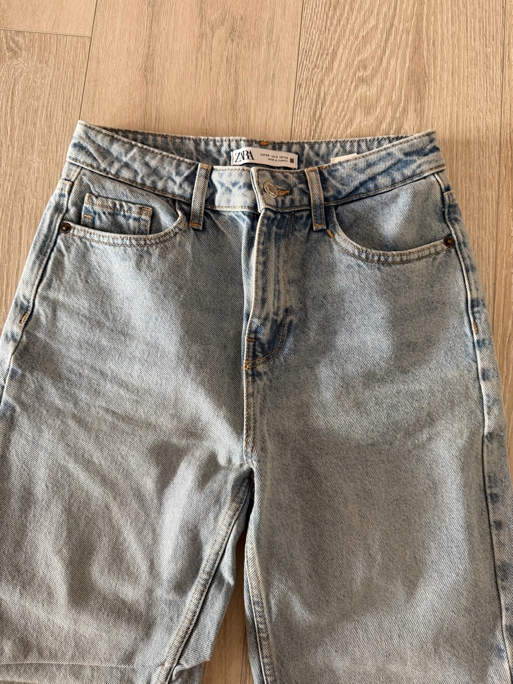 Zara Jeans